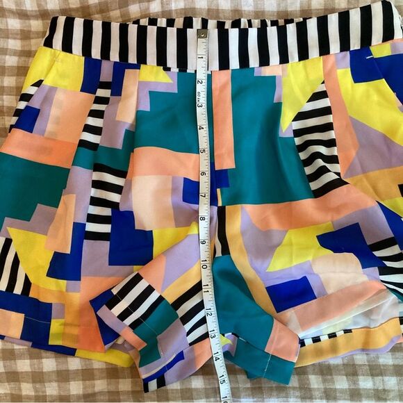 Crosby by Mollie Burch Matthews Short in Palmer Size Large Multicolor - Picture 9 of 13